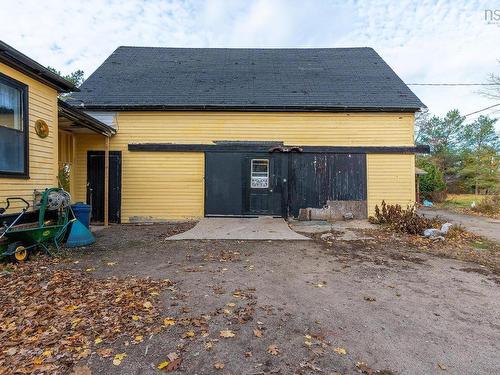 10251 1 Highway, Paradise, NS 