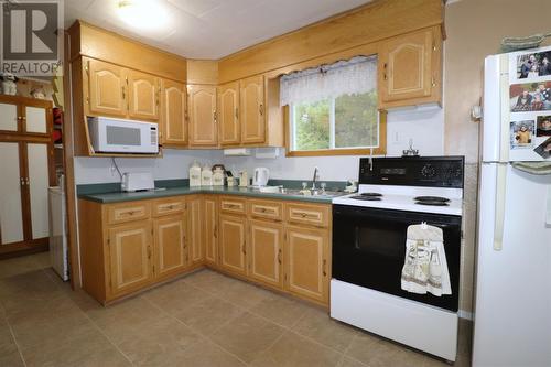 14 Willow Avenue, Cormack, NL - Indoor Photo Showing Kitchen