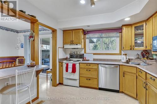 1188 Huron Street, Peterborough (Northcrest), ON - Indoor Photo Showing Kitchen