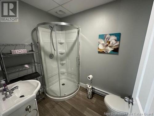 10 Malcolm Avenue, Campbellton, NB - Indoor Photo Showing Bathroom