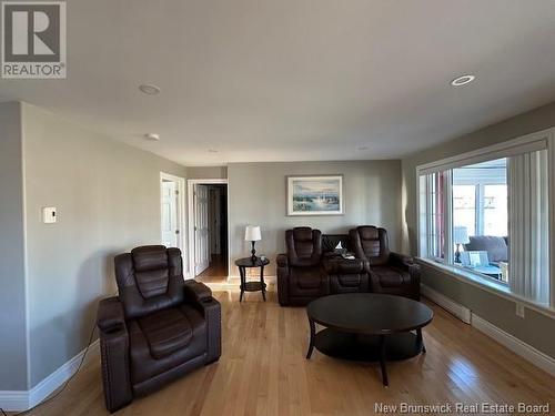 10 Malcolm Avenue, Campbellton, NB - Indoor Photo Showing Living Room