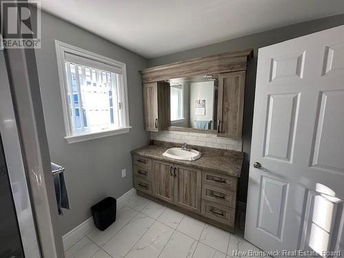 10 Malcolm Avenue, Campbellton, NB - Indoor Photo Showing Bathroom