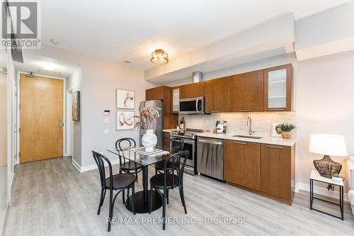 2506 - 33 Mill Street, Toronto, ON - Indoor Photo Showing Kitchen