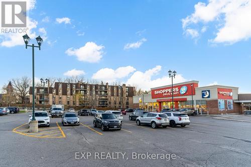 404 - 15390 Yonge Street, Aurora, ON - Outdoor