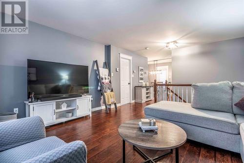 8 Seabright Place, Mount Pearl, NL - Indoor Photo Showing Living Room