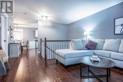 8 Seabright Place, Mount Pearl, NL - Indoor Photo Showing Living Room