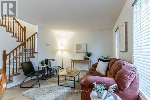 15 Trailbrook Lane, Guelph, ON - Indoor Photo Showing Other Room