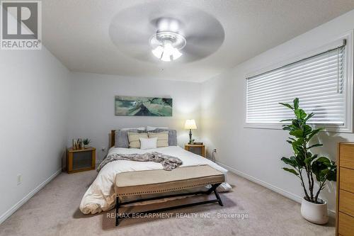 15 Trailbrook Lane, Guelph, ON - Indoor Photo Showing Bedroom