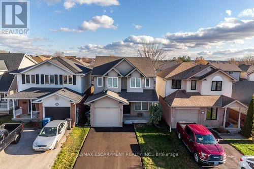 15 Trailbrook Lane, Guelph, ON - Outdoor With Facade