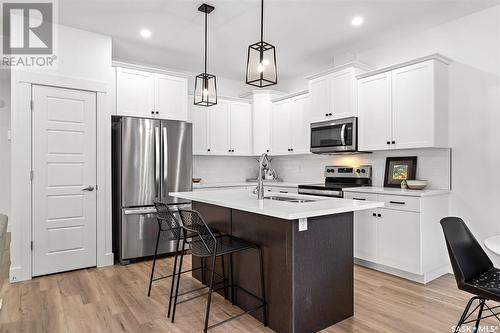 72 900 St Andrews Lane, Warman, SK - Indoor Photo Showing Kitchen With Upgraded Kitchen