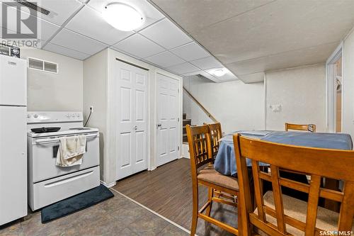 415 9Th Avenue Nw, Moose Jaw, SK - Indoor Photo Showing Kitchen