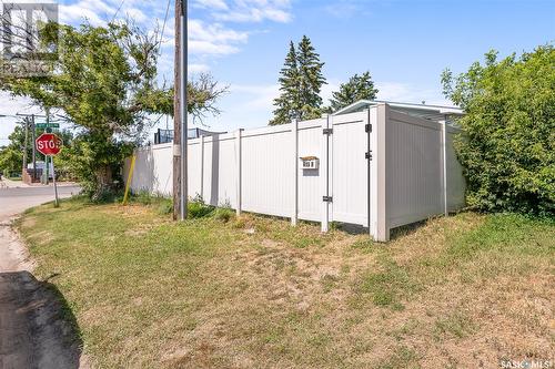 415 9Th Avenue Nw, Moose Jaw, SK - Outdoor