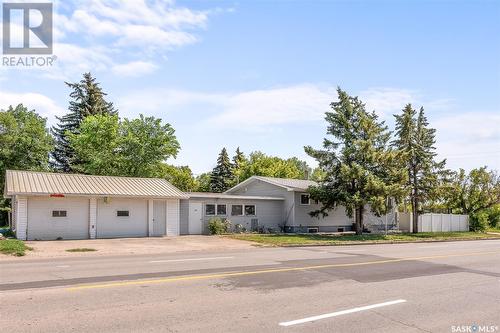 415 9Th Avenue Nw, Moose Jaw, SK - Outdoor