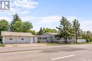 415 9Th Avenue Nw, Moose Jaw, SK  - Outdoor 