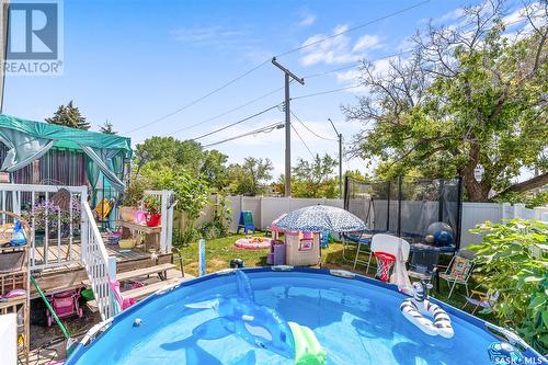 415 9Th Avenue Nw, Moose Jaw, SK - Outdoor With Above Ground Pool