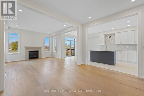 1352 Davis Loop, Innisfil, ON - Indoor Photo Showing Living Room With Fireplace