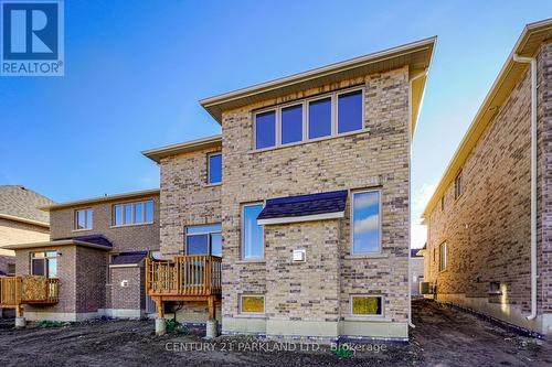 1352 Davis Loop, Innisfil, ON - Outdoor