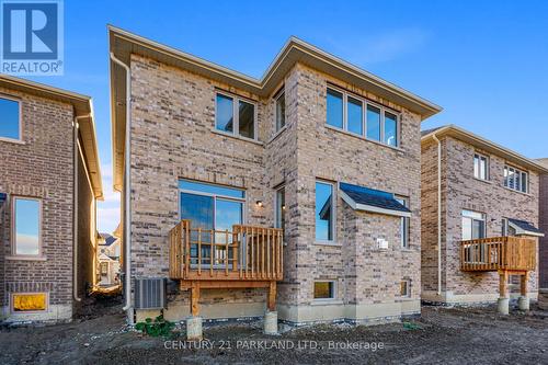 1352 Davis Loop, Innisfil, ON - Outdoor