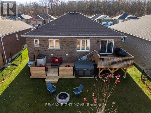 26 Hunter Avenue, Tay, ON - Outdoor