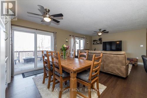 26 Hunter Avenue, Tay, ON - Indoor Photo Showing Dining Room