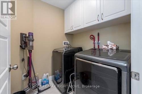 26 Hunter Avenue, Tay, ON - Indoor Photo Showing Laundry Room