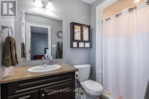 26 Hunter Avenue, Tay, ON - Indoor Photo Showing Bathroom