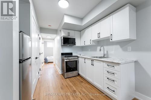 411 Main Street, Toronto, ON - Indoor Photo Showing Kitchen