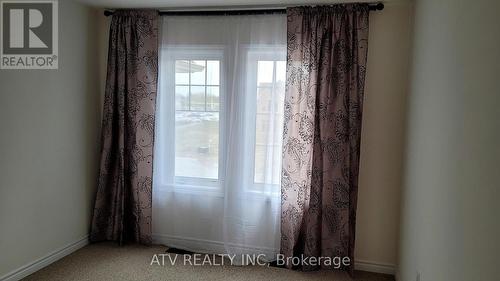 2135 Speare Court, Innisfil, ON - Indoor Photo Showing Other Room