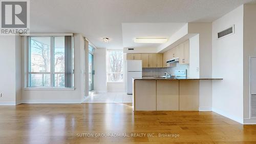 204 - 60 Disera Drive, Vaughan, ON - Indoor Photo Showing Kitchen