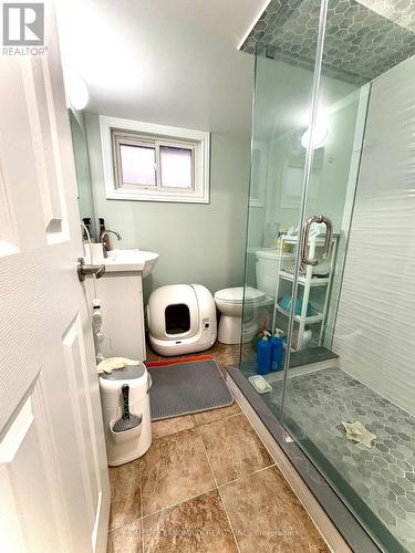 129 Glen Shields Avenue, Vaughan, ON - Indoor Photo Showing Bathroom