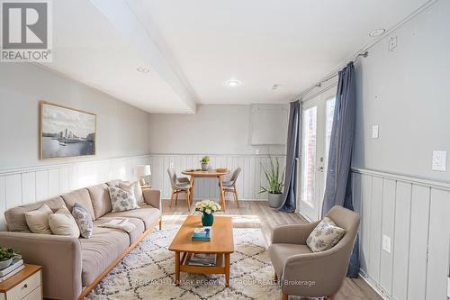 18 - 246 Tupper Boulevard, New Tecumseth, ON - Indoor Photo Showing Living Room