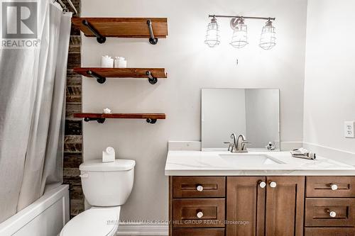 18 - 246 Tupper Boulevard, New Tecumseth, ON - Indoor Photo Showing Bathroom