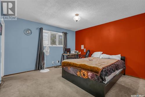 431 Chitek Crescent, Saskatoon, SK - Indoor Photo Showing Bedroom