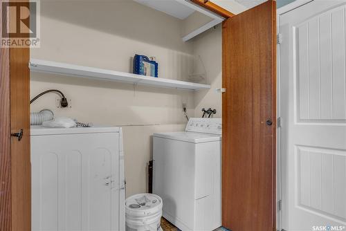 431 Chitek Crescent, Saskatoon, SK - Indoor Photo Showing Laundry Room