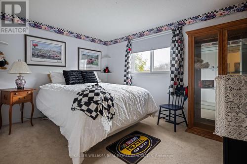 794 Laurier Avenue, Milton, ON - Indoor Photo Showing Bedroom