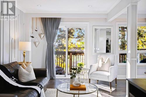 4 - 88 Rainbow Drive, Vaughan, ON - Indoor Photo Showing Living Room