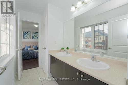 39 Agava Street, Brampton, ON - Indoor Photo Showing Bathroom