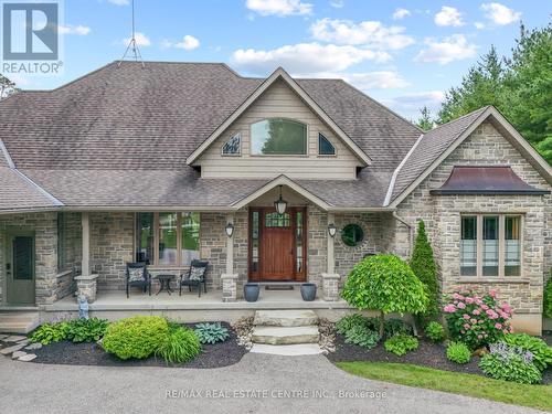 209 Hume Road, Puslinch, ON - Outdoor With Deck Patio Veranda With Facade