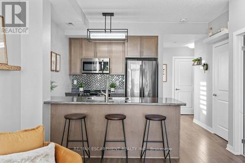 511 - 125 Shoreview Place, Hamilton, ON - Indoor Photo Showing Kitchen