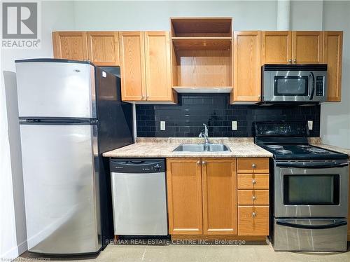 316 - 404 King Street, Kitchener, ON - Indoor Photo Showing Kitchen With Stainless Steel Kitchen