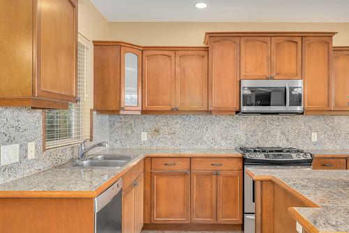 1592 Merlot Drive, West Kelowna, BC - Indoor Photo Showing Kitchen With Double Sink