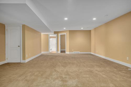 1592 Merlot Drive, West Kelowna, BC - Indoor Photo Showing Other Room