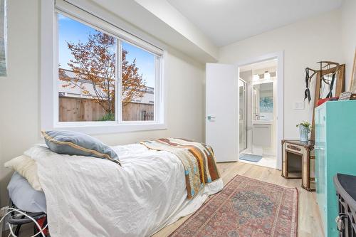 7-1354 Rutland Road, Kelowna, BC - Indoor Photo Showing Bedroom