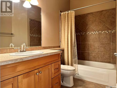 727 12Th Street, Humboldt, SK - Indoor Photo Showing Bathroom