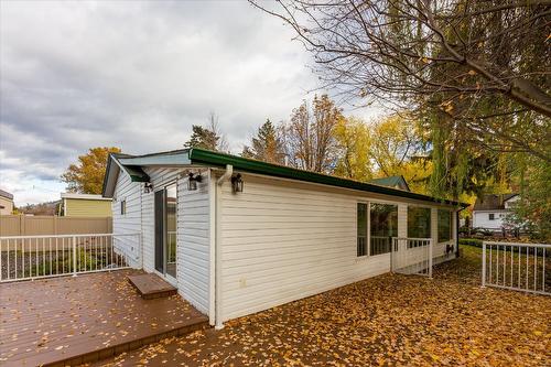 2002 Ethel Street, Kelowna, BC - Outdoor With Exterior