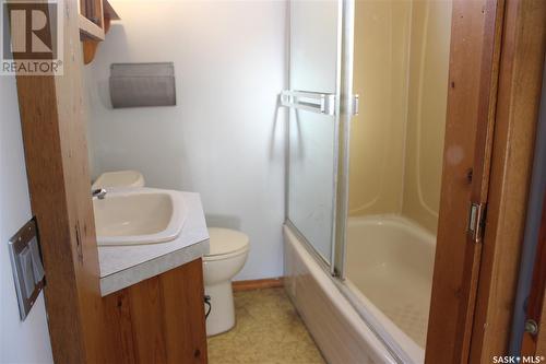 601 First A Street, Estevan, SK - Indoor Photo Showing Bathroom