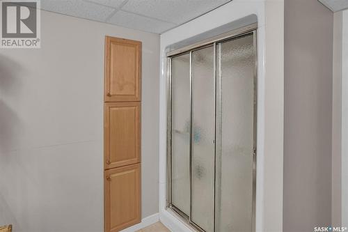 2534 Pasqua Street, Regina, SK - Indoor Photo Showing Bathroom