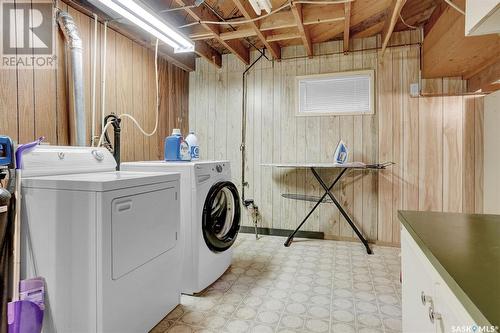 2534 Pasqua Street, Regina, SK - Indoor Photo Showing Laundry Room