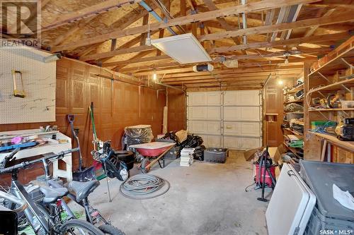 2534 Pasqua Street, Regina, SK - Indoor Photo Showing Garage