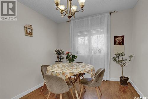 2534 Pasqua Street, Regina, SK - Indoor Photo Showing Dining Room